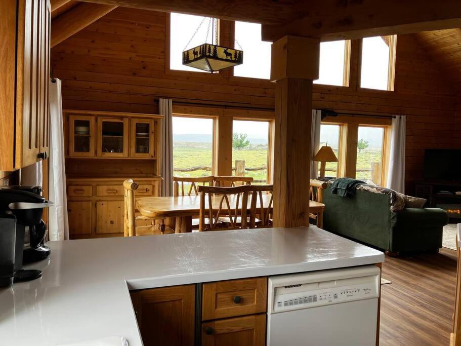 New Listing! River Frontage! Clark Exterior foto